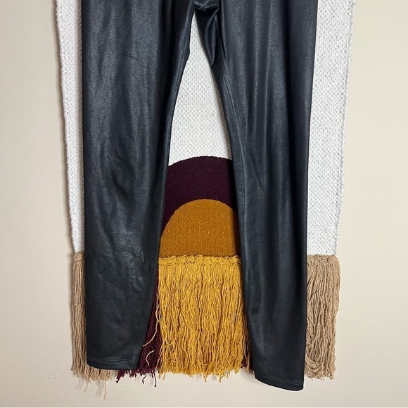 Athleta Elation Ultra High Rise Shimmer Tight size xsmall - Picture 2 of 8